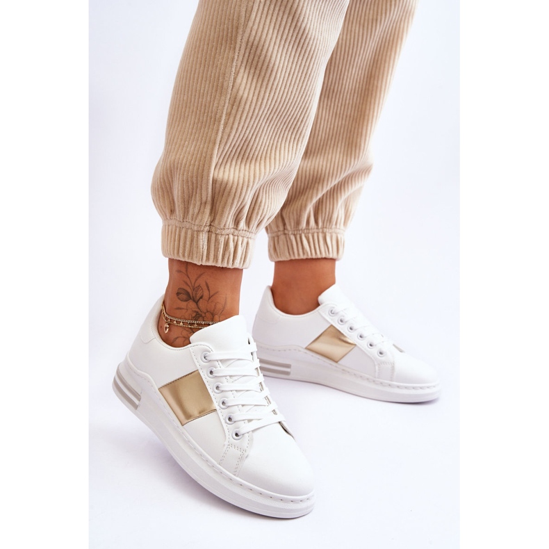 Klasične bijele i zlatne sportske cipele Follow Me bijela 2