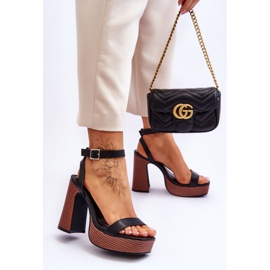 Kožne sandale na debeloj crnoj marina platformi crna 2