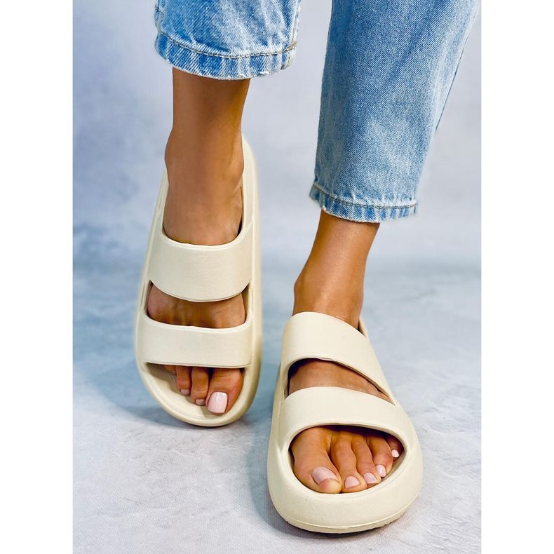 Boddie bež gumene sandale 1