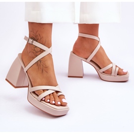 FS1 Moderne bež sandale s potpeticama i platformom Secret Rose 2