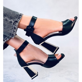 Tamara Crne sandale s geometrijskom petom crna 1