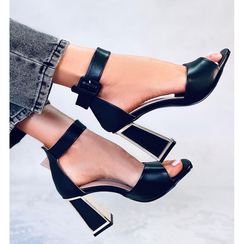 Tamara Crne sandale s geometrijskom petom crna 1