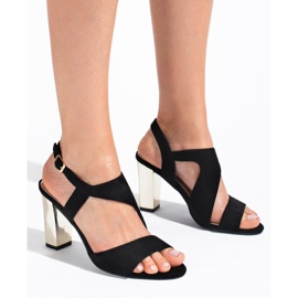 Crne sandale s petom od brušene kože iz Sheloveta crno 1