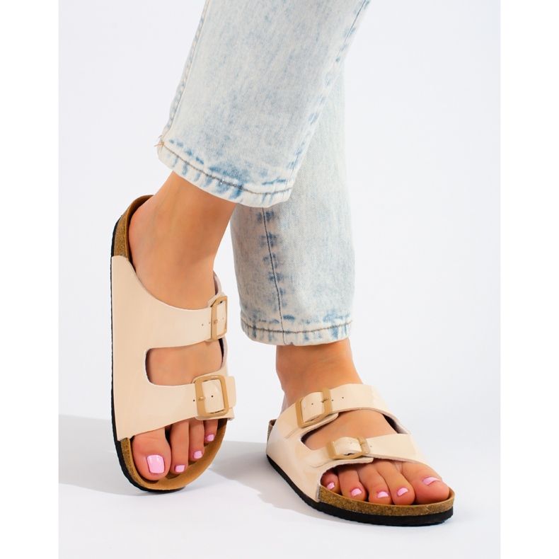 W. Potocki Lakirane papuče Potocki bež 1