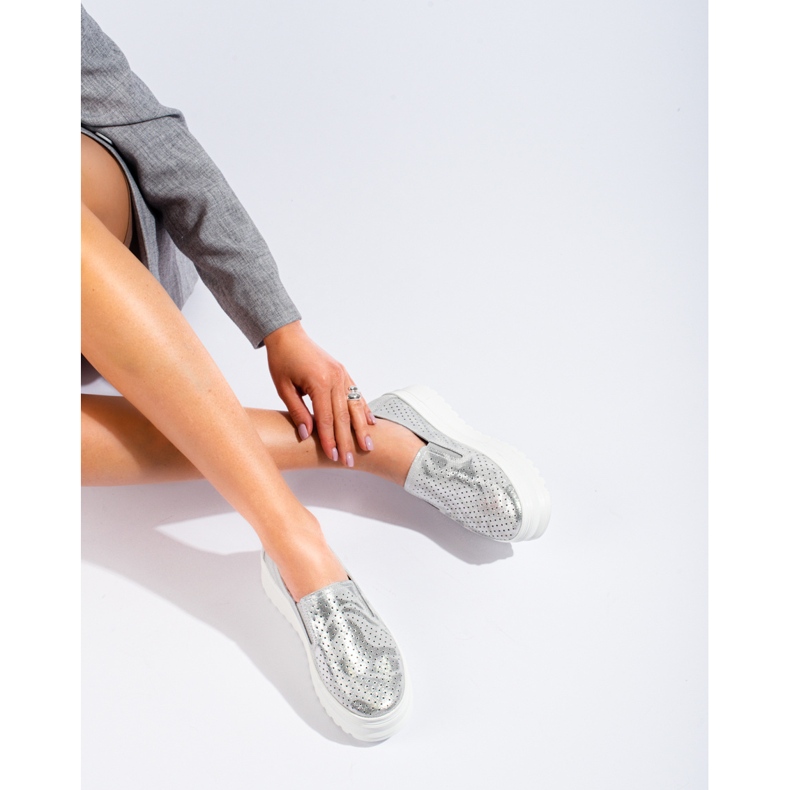 Ženske srebrne kožne cipele Shelovet srebro 1
