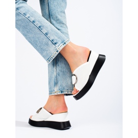 Shelovet bijele sandale na klin bijela 1