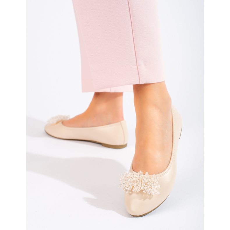 W. Potocki Ženske bež balerinke s bisernim ukrasom marke Potocki 2