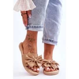 FK1 Moderne ženske papuče s bež mašnom Estera 2