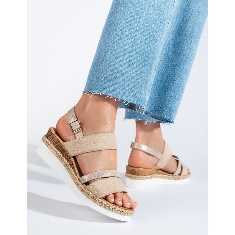 Ženske bež sandale na klin Shelovet 1